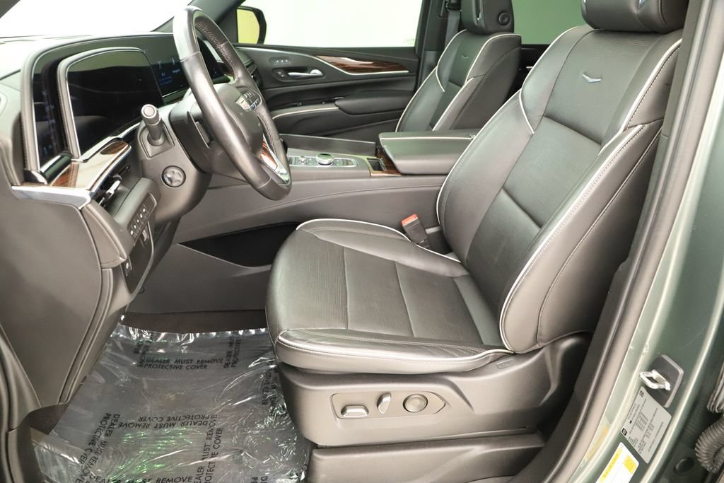 Used 2023 Cadillac Escalade ESV Premium Luxury AWD/4WD image 25
