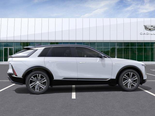 New 2026 Cadillac Lyriq Luxury image 2