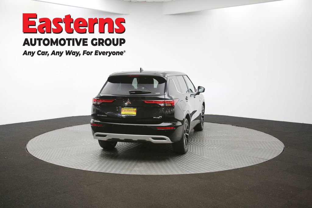 Used 2023 Mitsubishi Outlander SE image 40