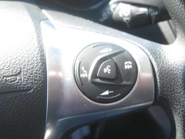 Used 2016 Ford Escape SE w/ SE Cold Weather Package image 25