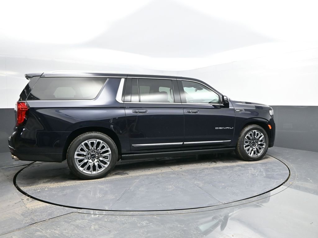 Used 2023 GMC Yukon XL Denali Ultimate image 8