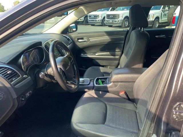 Used 2020 Chrysler 300 Touring w/ Sport Appearance Package RWD image 11