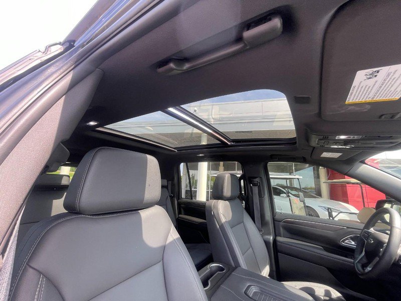 Used 2024 Chevrolet Suburban Z71 w/ Z71 Off-Road Package AWD/4WD image 4