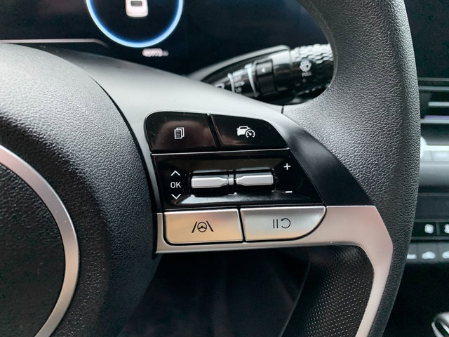 Used 2024 Hyundai Elantra Blue image 26