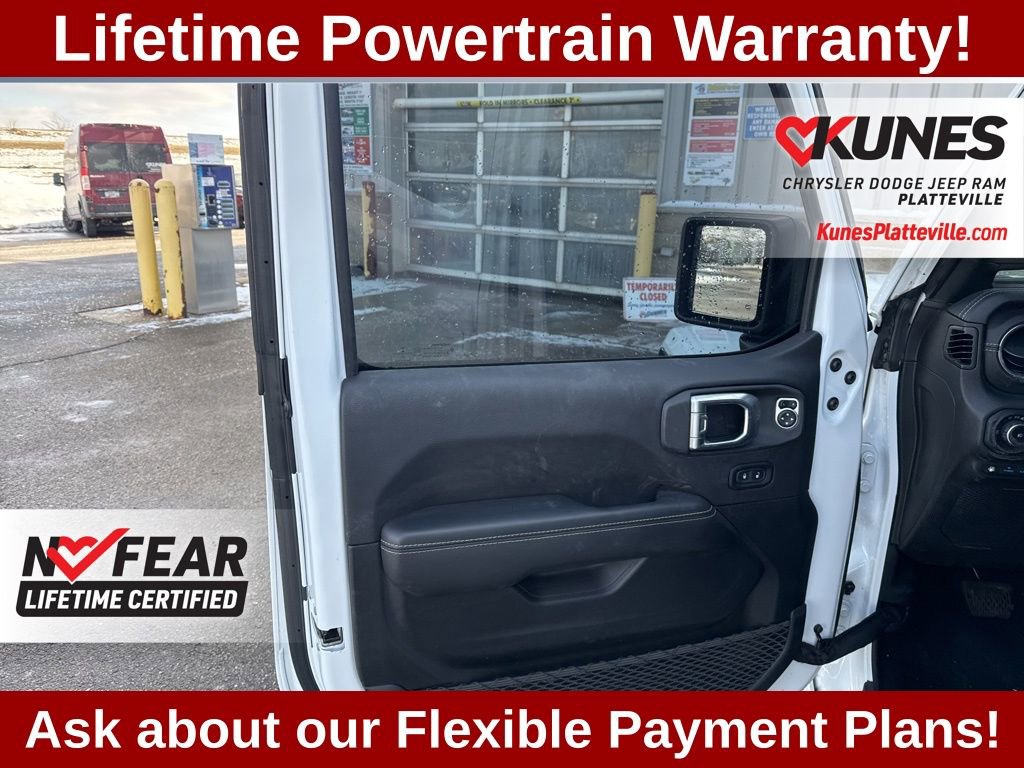 Used 2022 Jeep Wrangler Unlimited Sahara w/ Cold Weather Group image 12