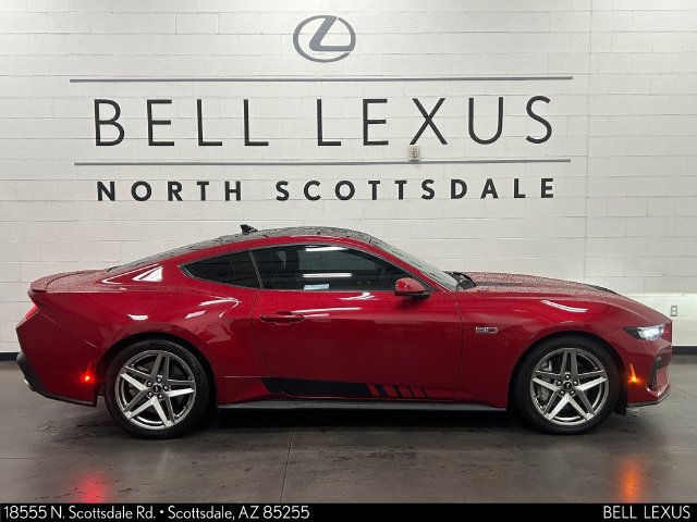 Used 2024 Ford Mustang GT Premium RWD image 3