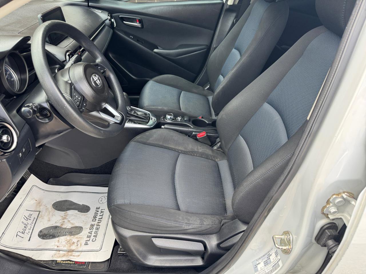 Used 2019 Toyota Yaris LE image 5