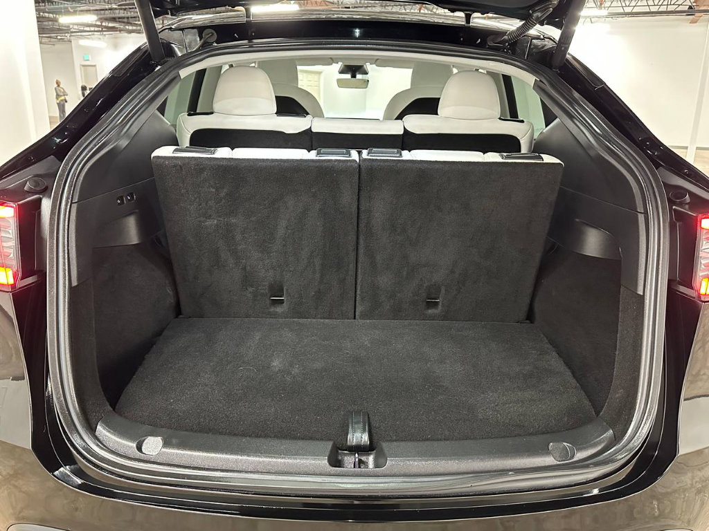 Used 2023 Tesla Model Y Long Range image 15