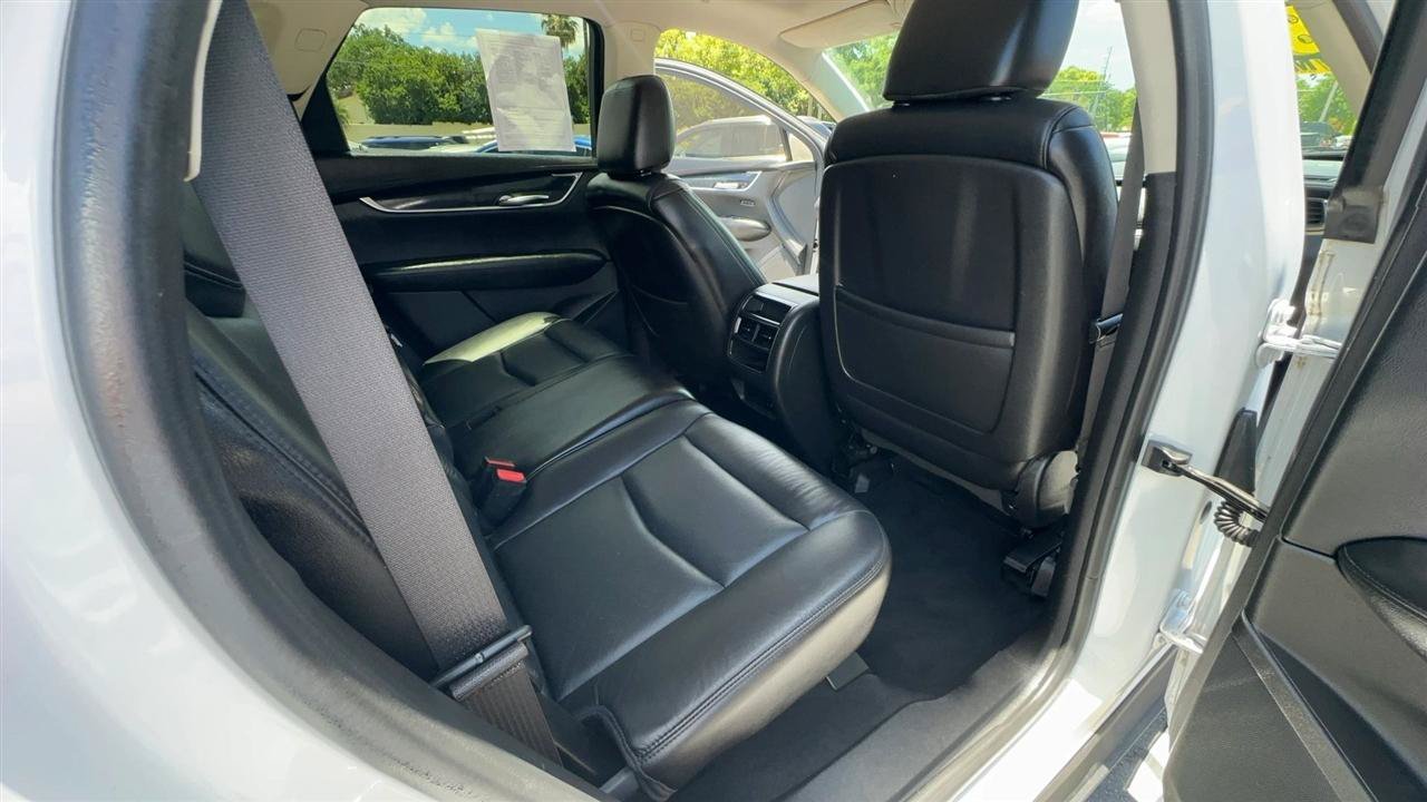 Used 2017 Cadillac XT5 Luxury FWD image 21