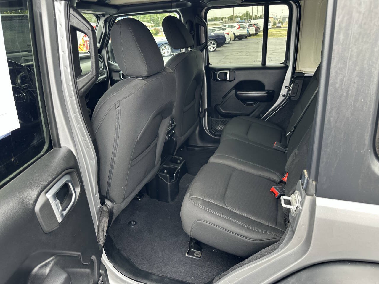 Used 2019 Jeep Wrangler Unlimited Sport S AWD/4WD image 14