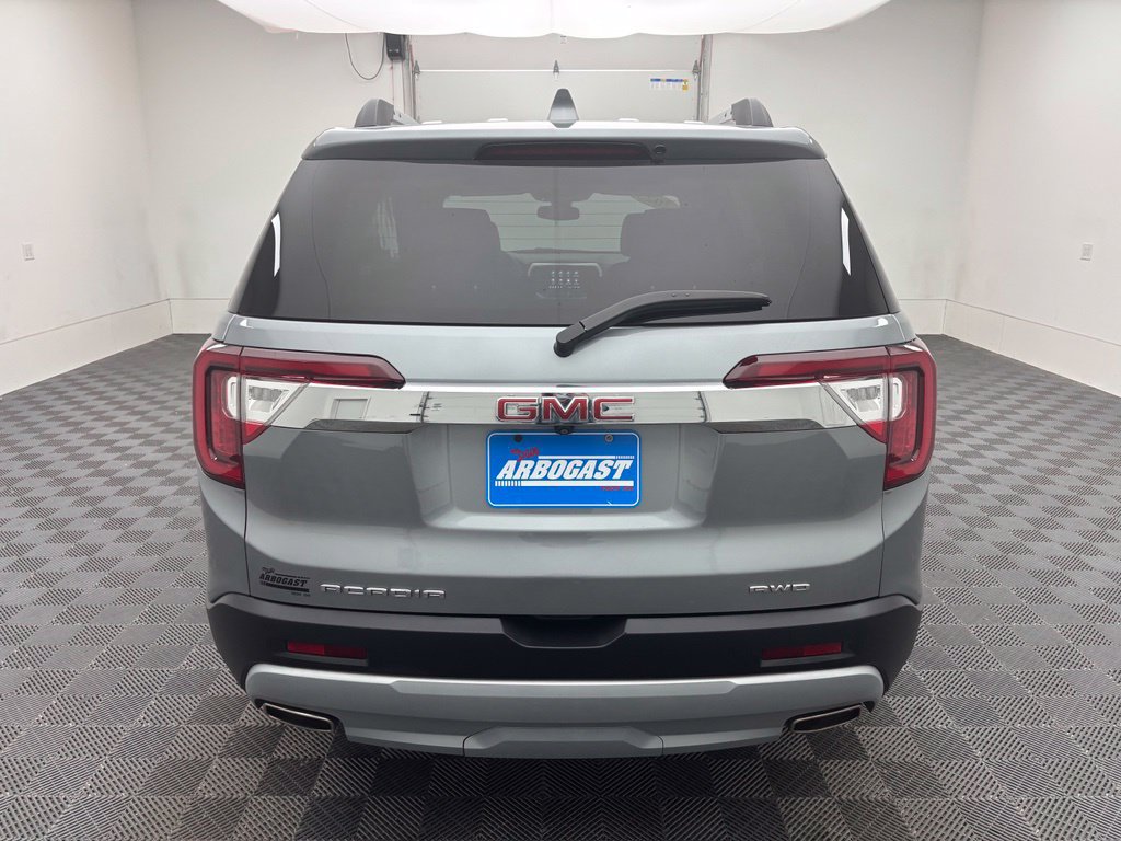 Used 2023 GMC Acadia SLT AWD/4WD image 9