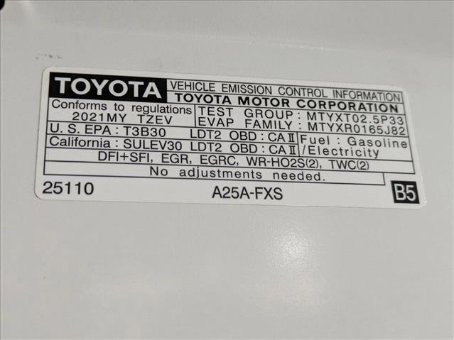 Used 2021 Toyota RAV4 SE w/ Weather & Moonroof Package AWD/4WD image 25