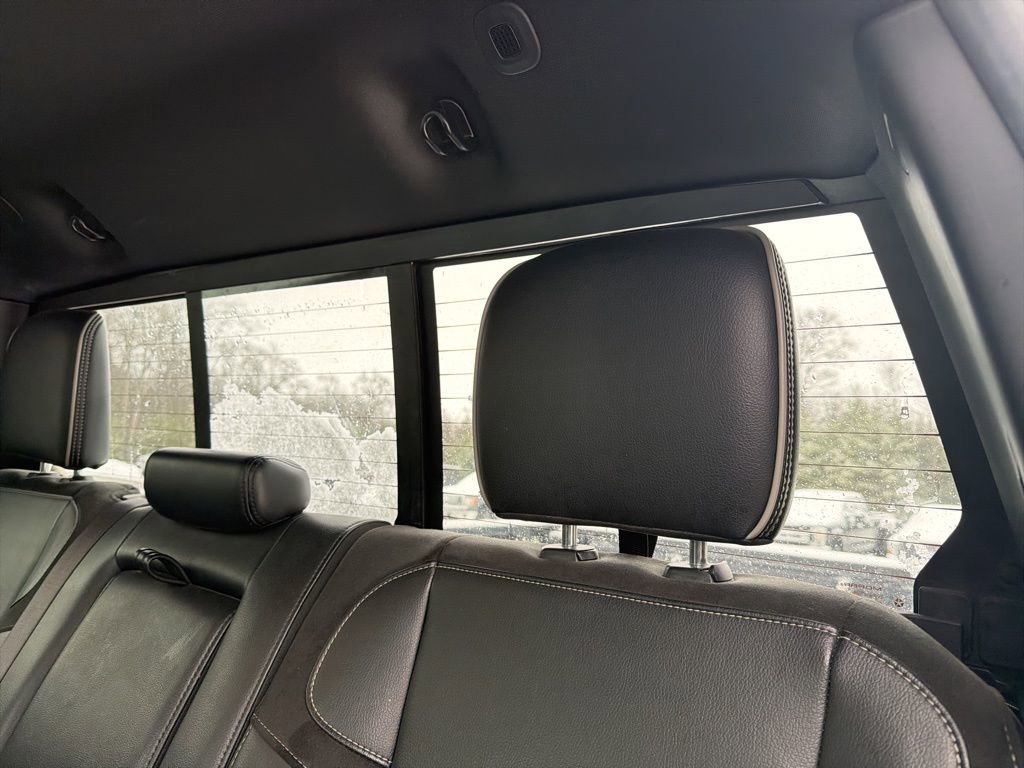 Used 2019 RAM 2500 Laramie w/ Black Appearance Package image 8