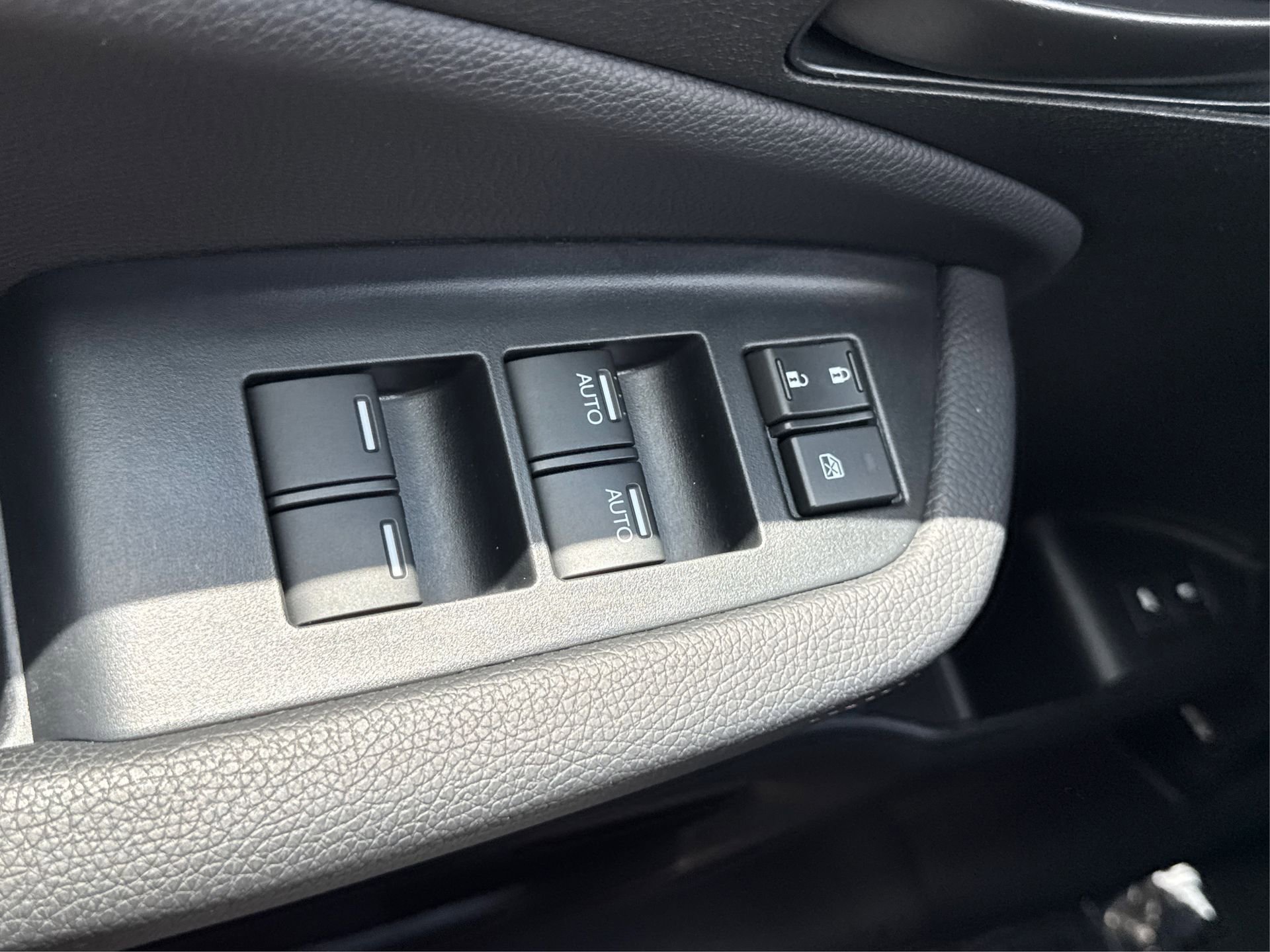 Used 2022 Honda Pilot TrailSport image 34