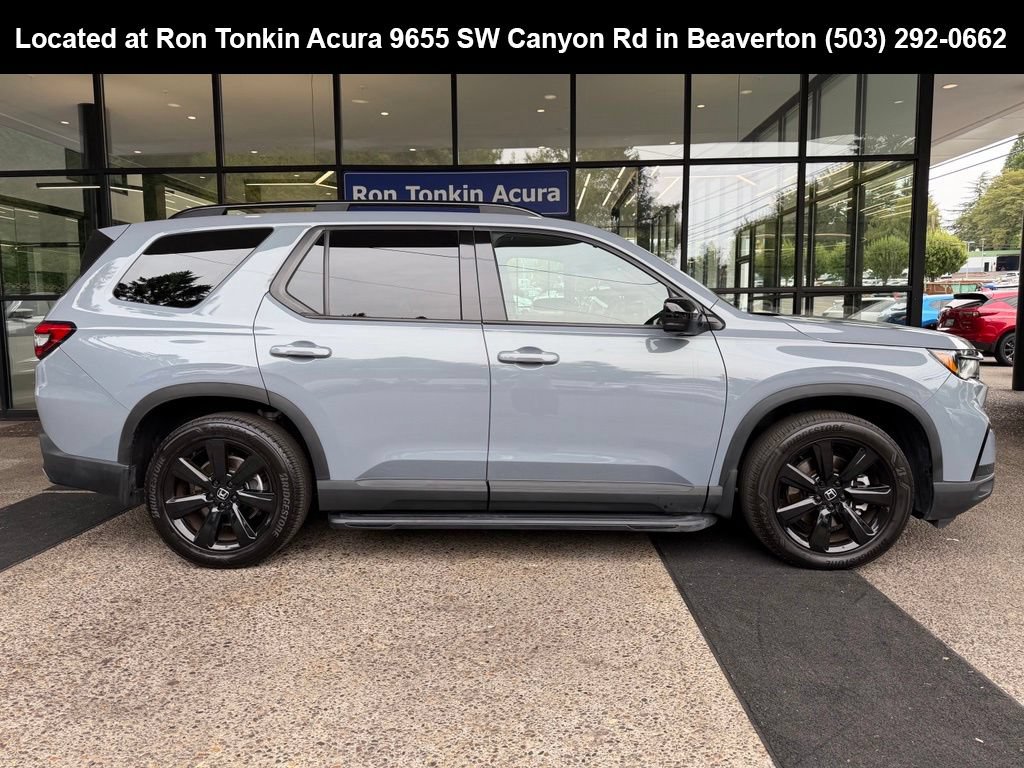 Used 2025 Honda Pilot Black Edition image 8