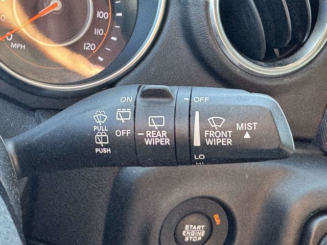 Used 2018 Jeep Wrangler Unlimited Sahara AWD/4WD image 30