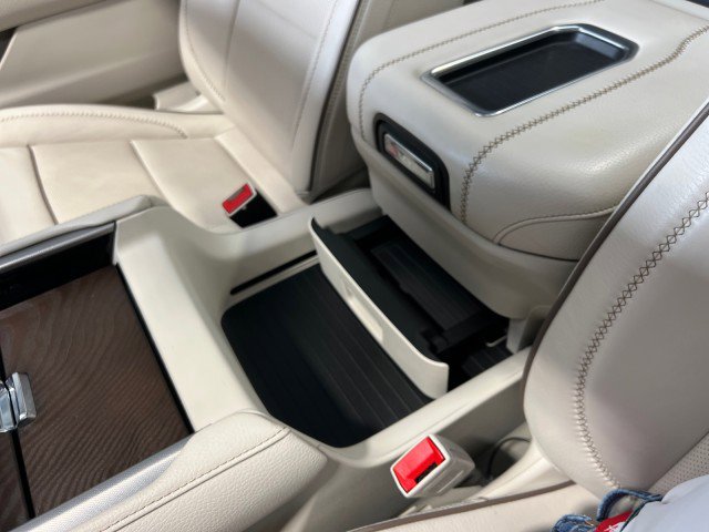 Used 2022 GMC Yukon Denali w/ Denali Premium Package image 23