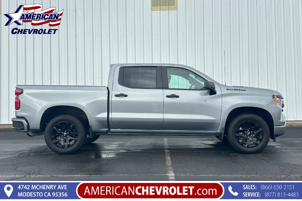 Used 2026 Chevrolet Silverado 1500 Custom w/ LPO, Dark Essentials Package RWD image 3