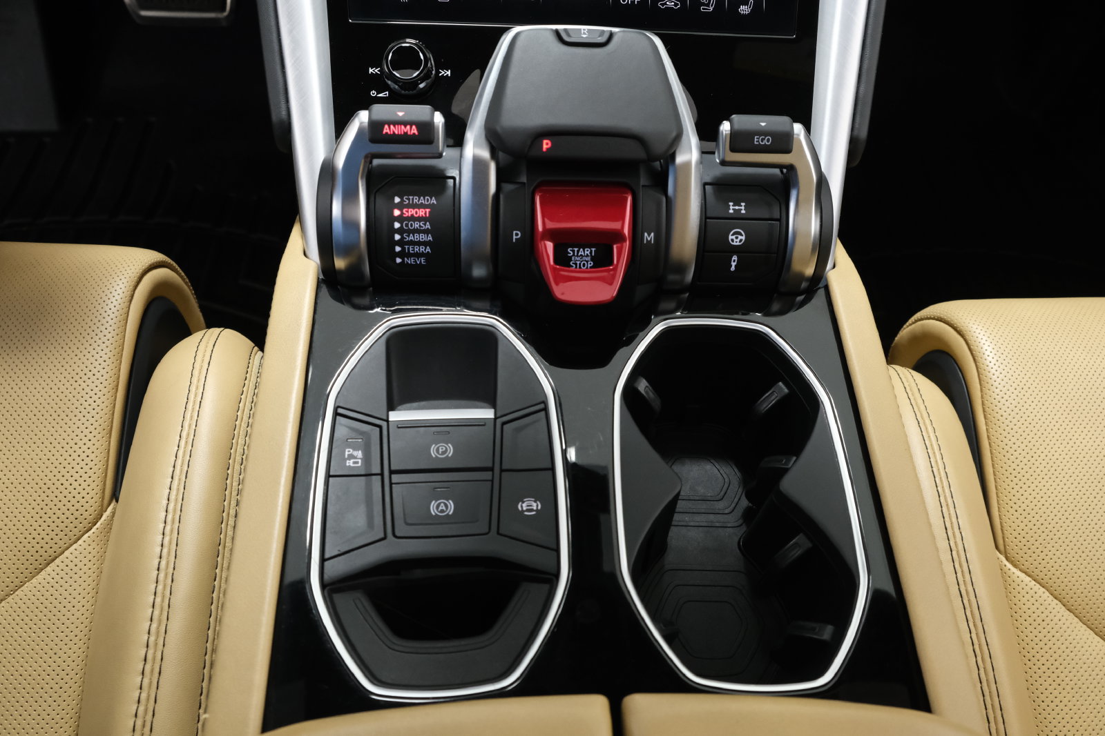 Used 2020 Lamborghini Urus AWD/4WD image 25