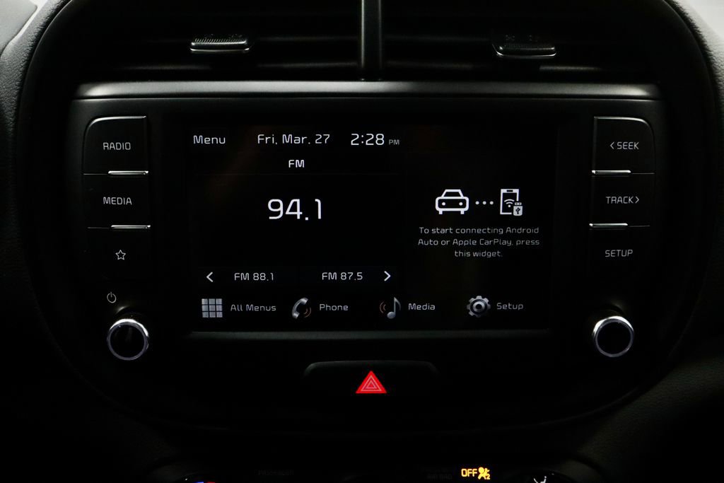 Used 2025 Kia Soul LX w/ LX Technology Package image 3