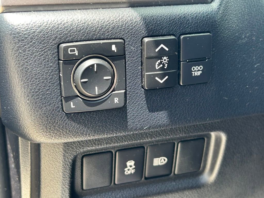 Used 2023 Lexus GX 460 AWD/4WD image 28