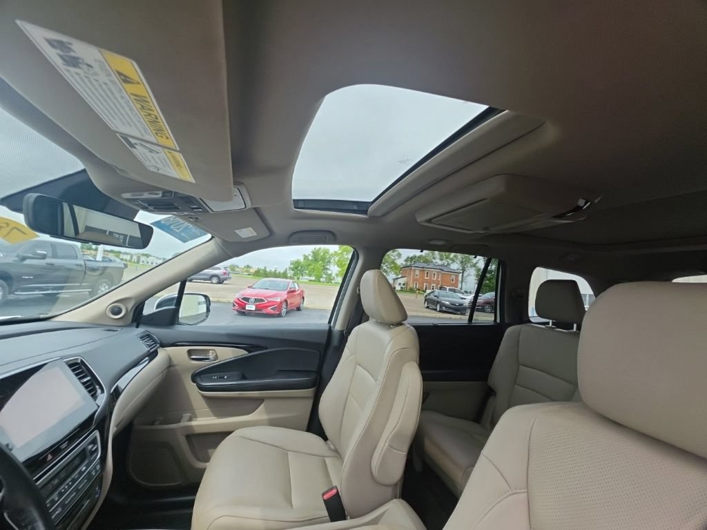 Used 2019 Honda Pilot Elite image 14