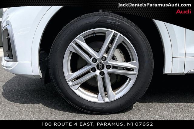 Used 2023 Audi Q5 e Premium Plus w/ Premium Plus Package image 8