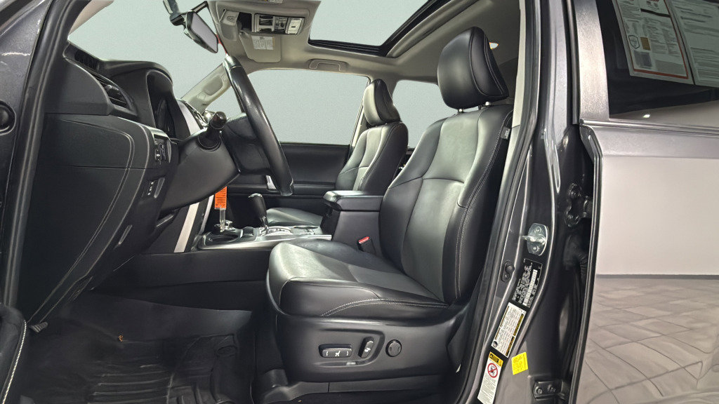 Used 2014 Toyota 4Runner SR5 Premium image 16