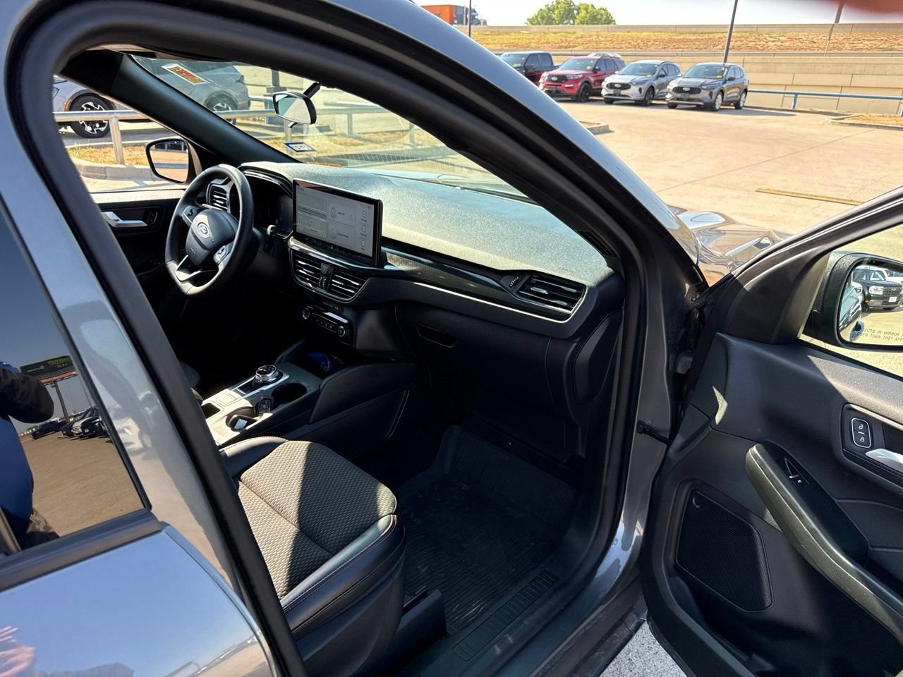 Used 2024 Ford Escape ST-Line w/ Tech Pack #1 FWD image 15