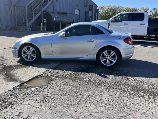 Used 2011 Mercedes-Benz SLK 300 image 6