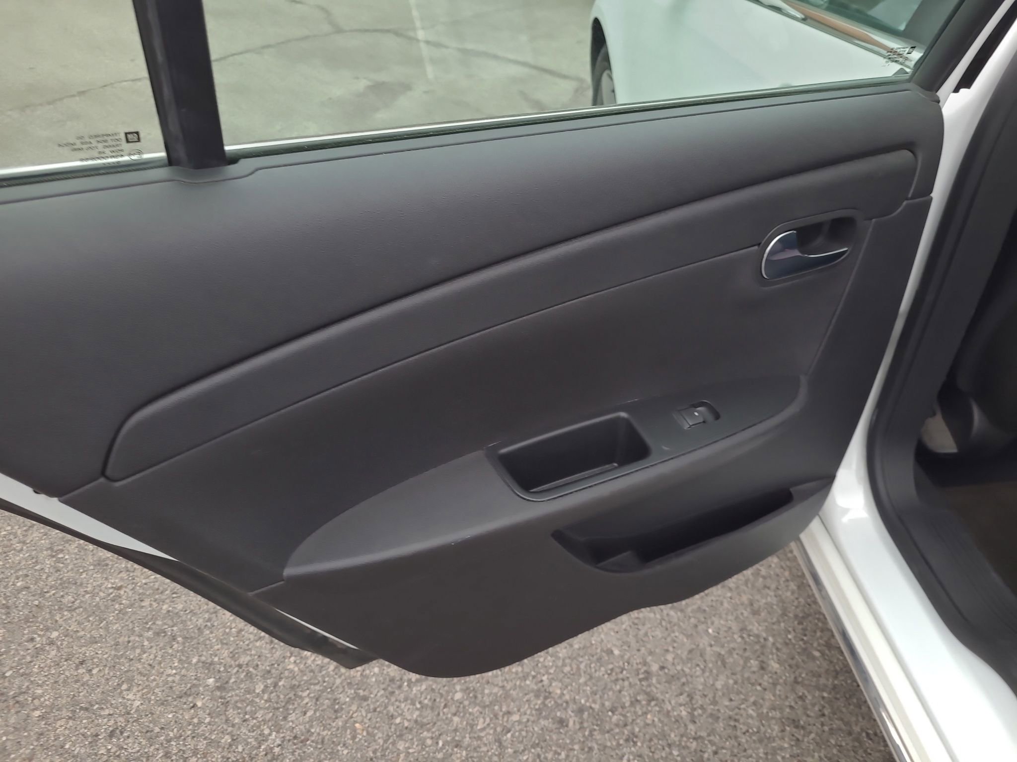 Used 2011 Chevrolet Malibu LT image 18