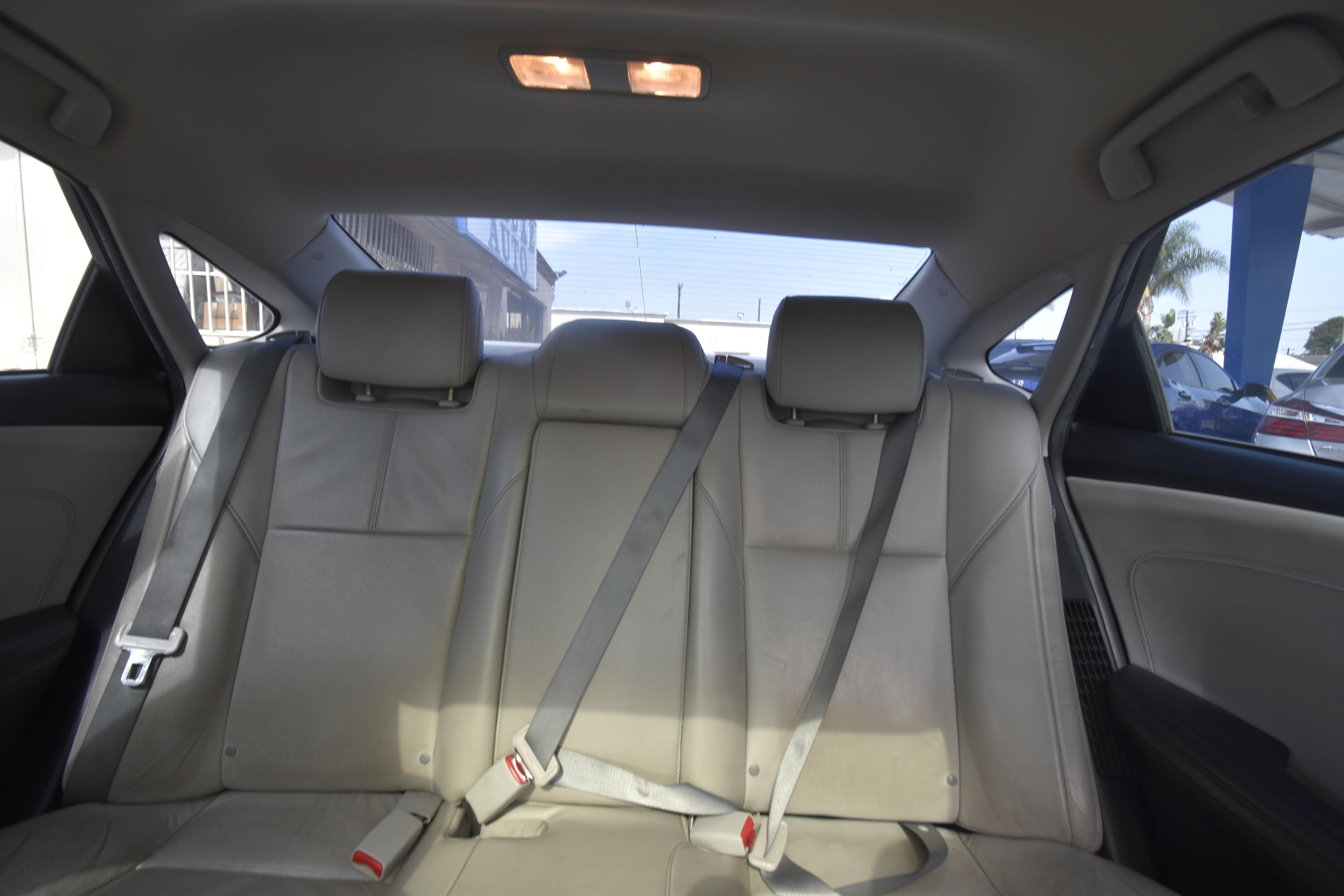 Used 2016 Toyota Avalon XLE Premium w/ Preferred Accessory Package FWD image 15