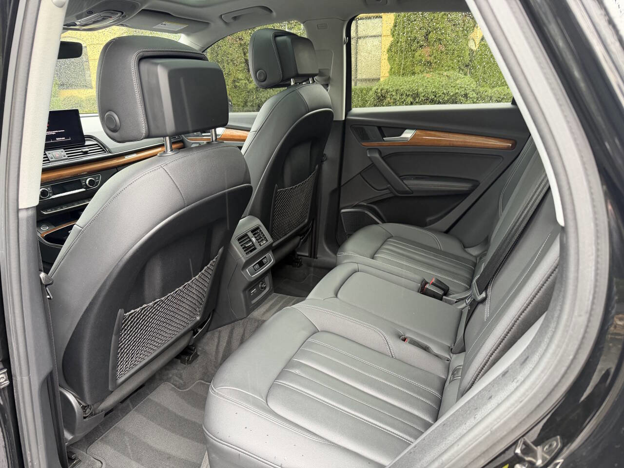 Used 2021 Audi Q5 e Premium Plus w/ Premium Plus Package image 29