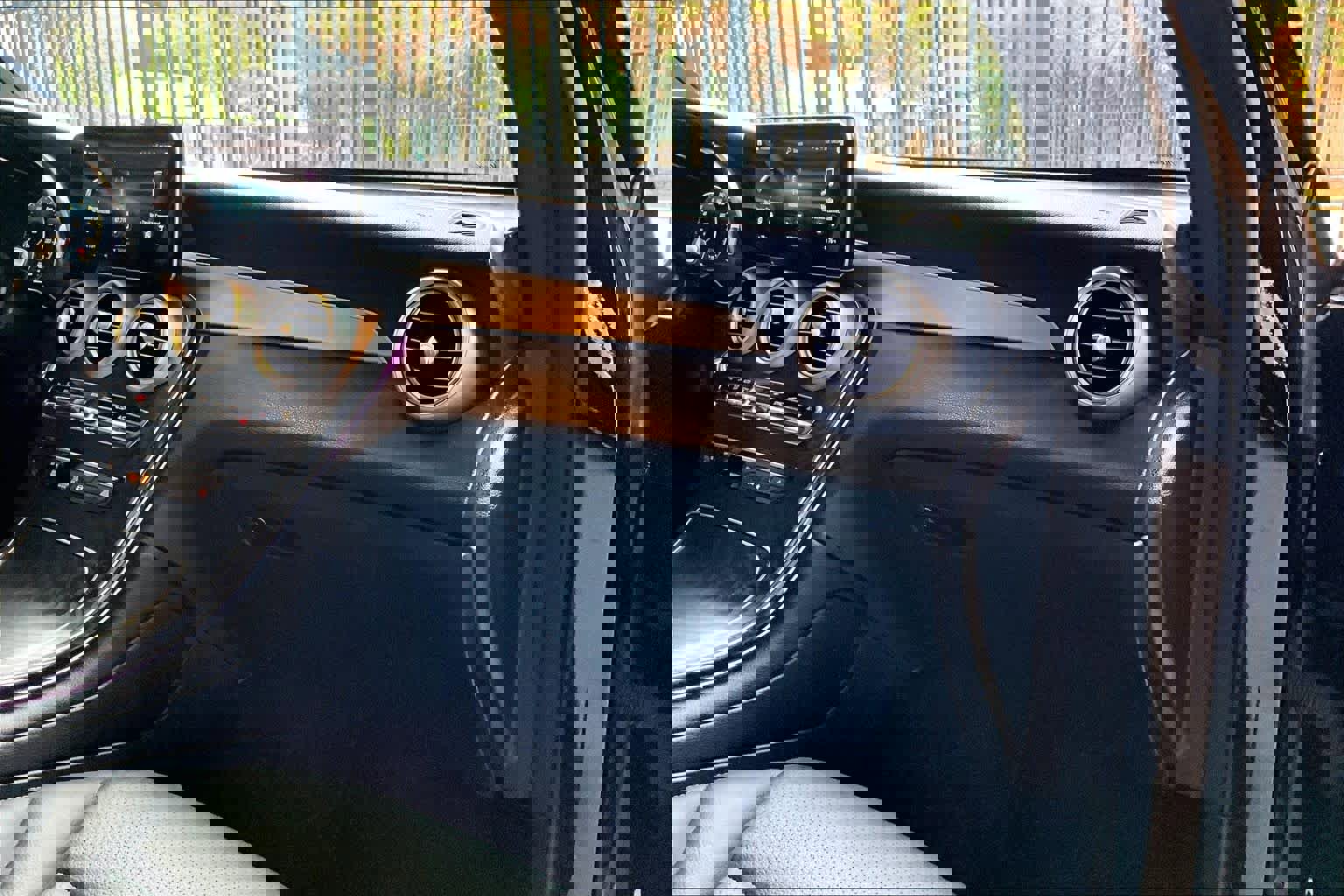 Used 2022 Mercedes-Benz GLC 300 image 18