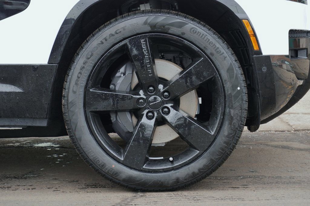 New 2026 Land Rover Defender 130 X-Dynamic SE image 9