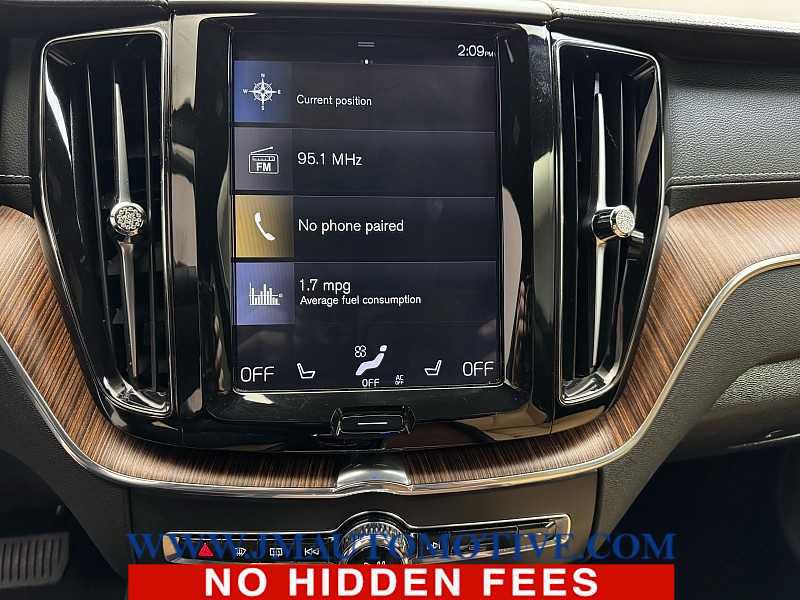 Used 2020 Volvo XC60 T6 Inscription w/ Protection Package AWD/4WD image 22