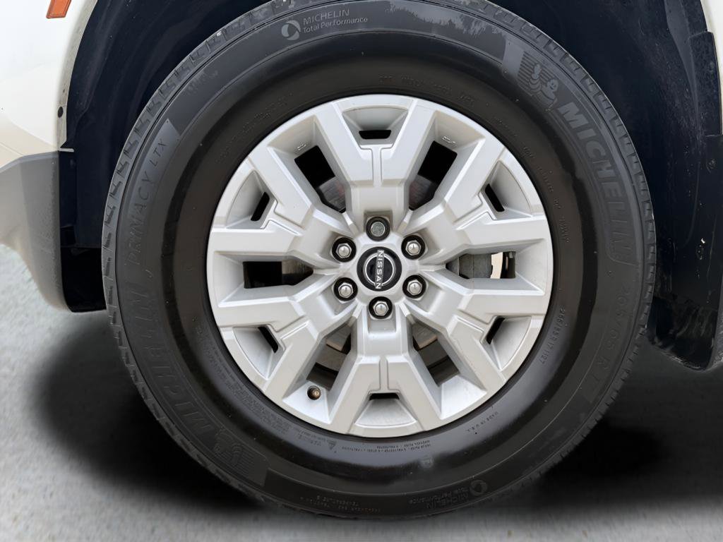 Certified 2022 Nissan Frontier SV image 25