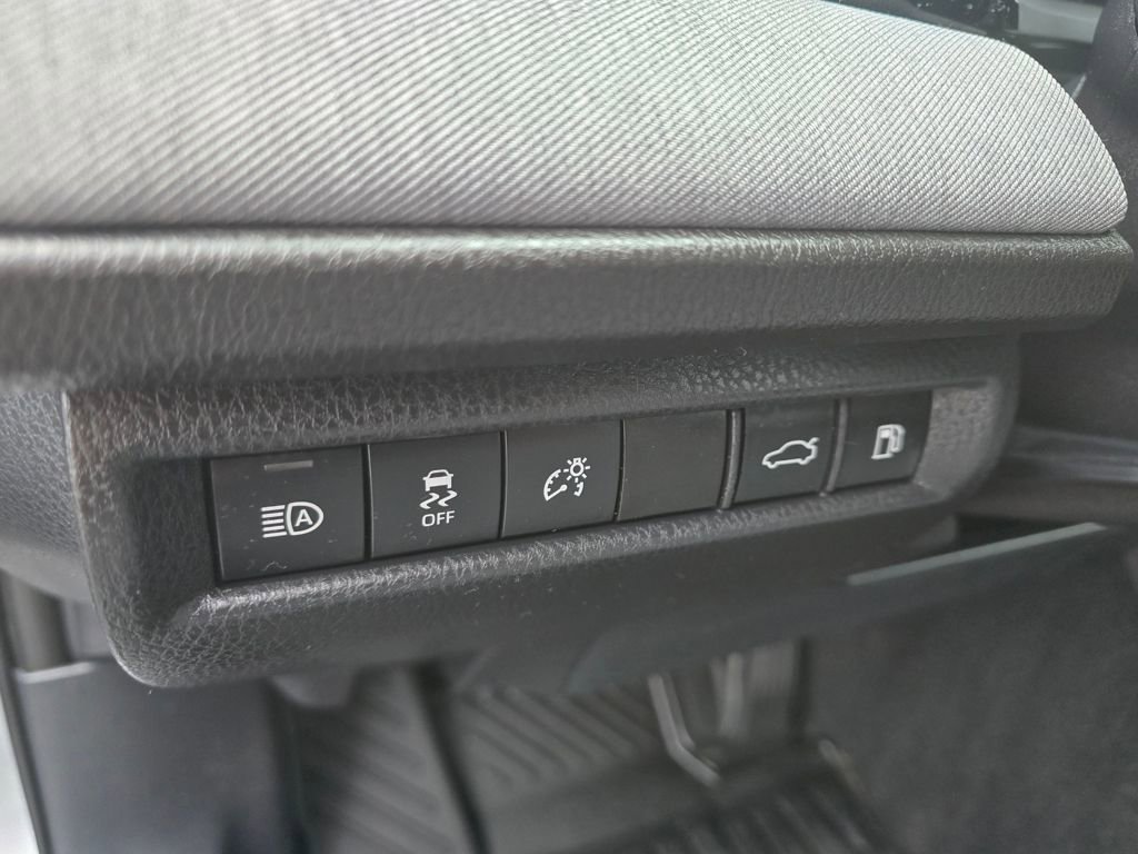 Used 2026 Toyota Camry LE w/ Convenience Package image 18