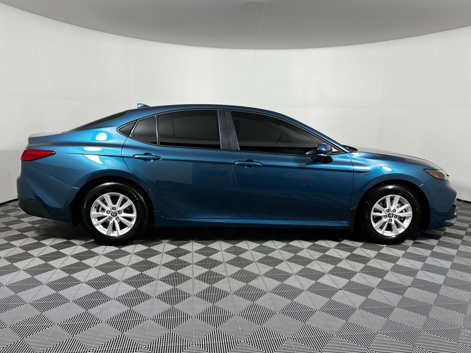 Certified 2025 Toyota Camry LE image 4