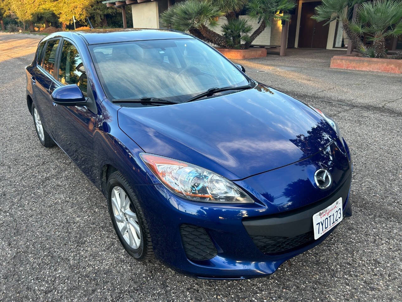 Used 2013 MAZDA MAZDA3 i Touring image 10