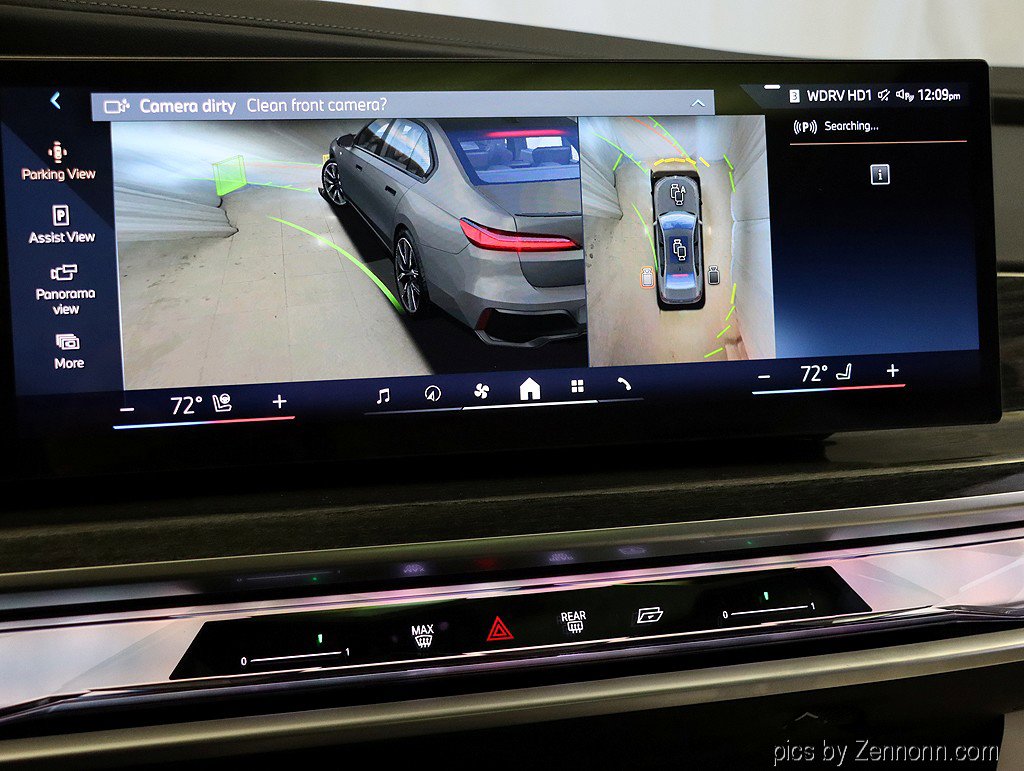 Used 2026 BMW 750e xDrive w/ Executive Package image 24