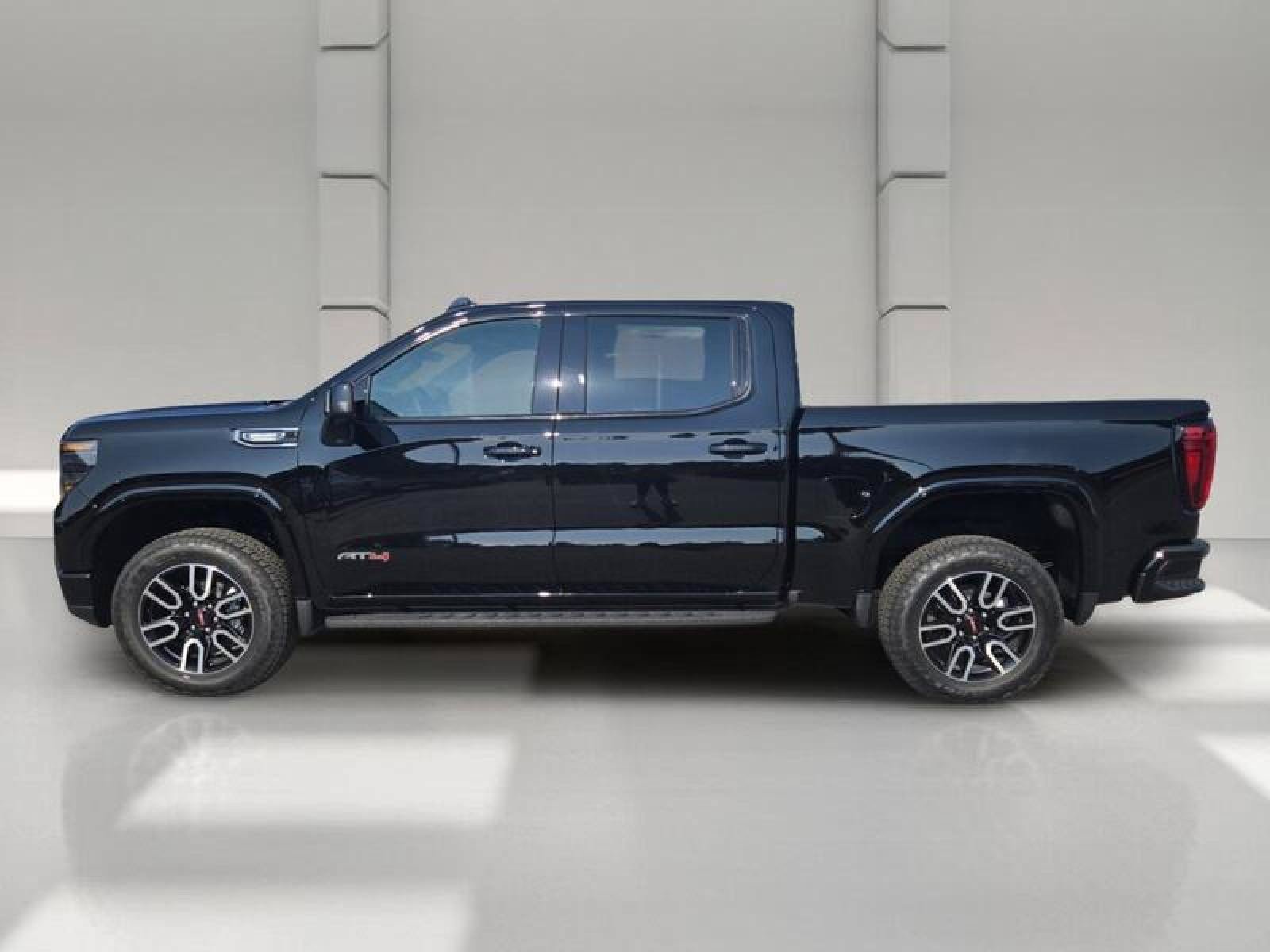 New 2026 GMC Sierra 1500 AT4 w/ AT4 Premium Package AWD/4WD image 4