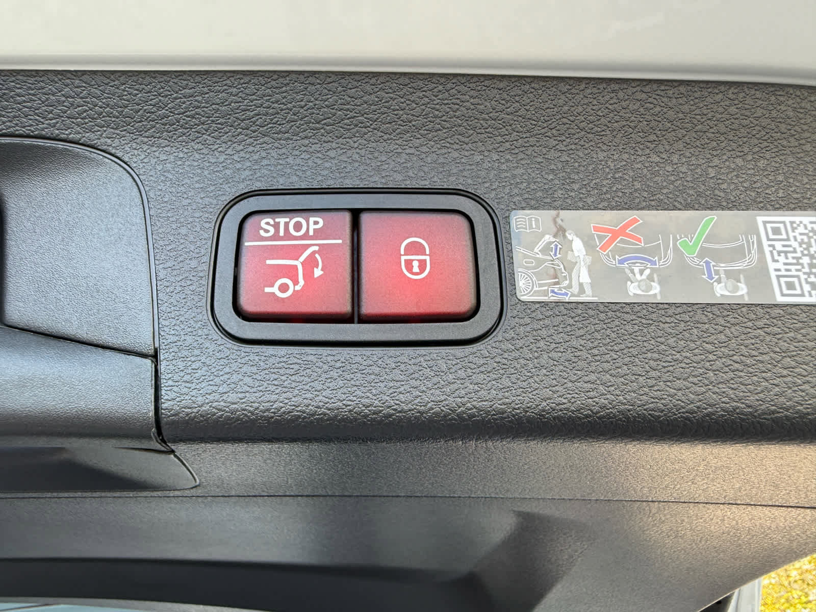 New 2026 Mercedes-Benz GLS 450 4MATIC image 36