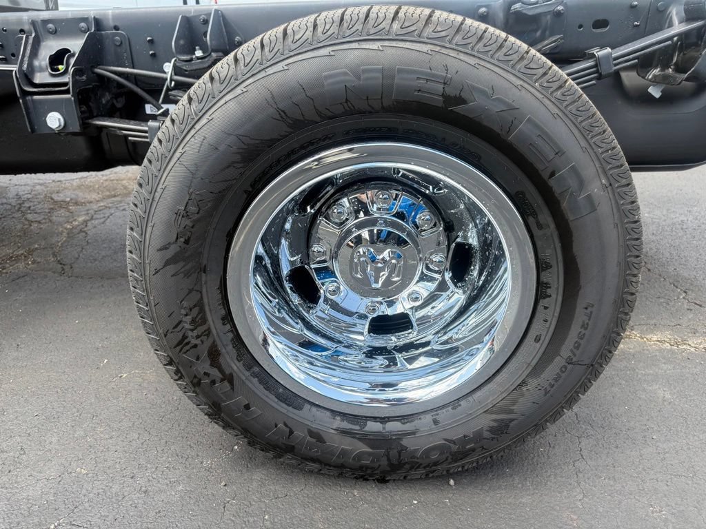 New 2026 RAM 3500 Tradesman w/ Chrome Appearance Group A AWD/4WD image 39