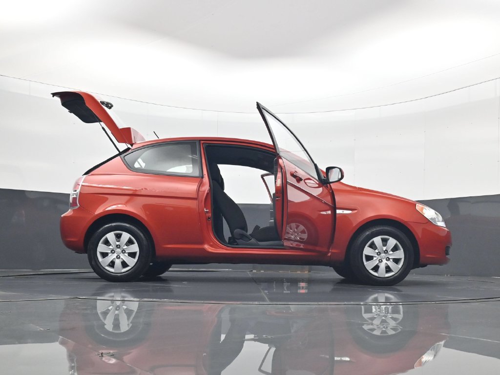 Used 2010 Hyundai Accent GS FWD image 34