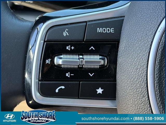 Used 2024 Kia Carnival EX FWD image 24