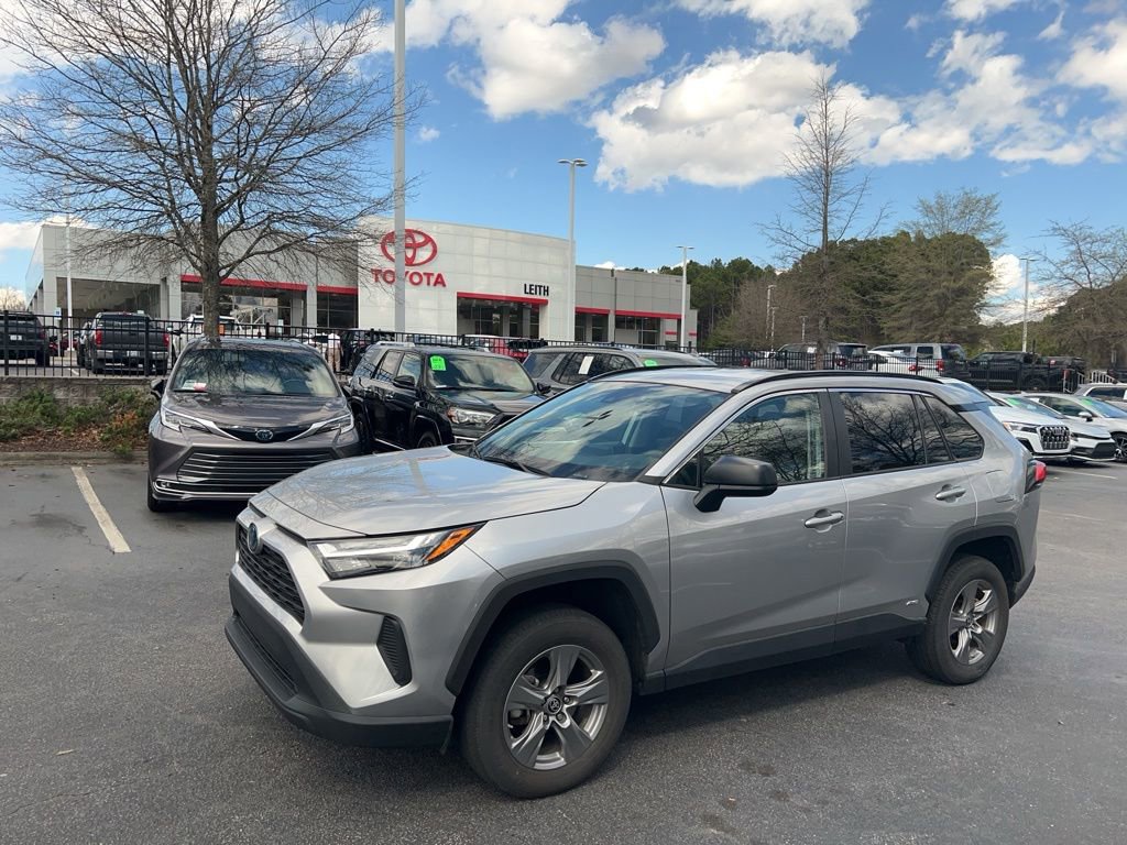 Used 2023 Toyota RAV4 LE image 4