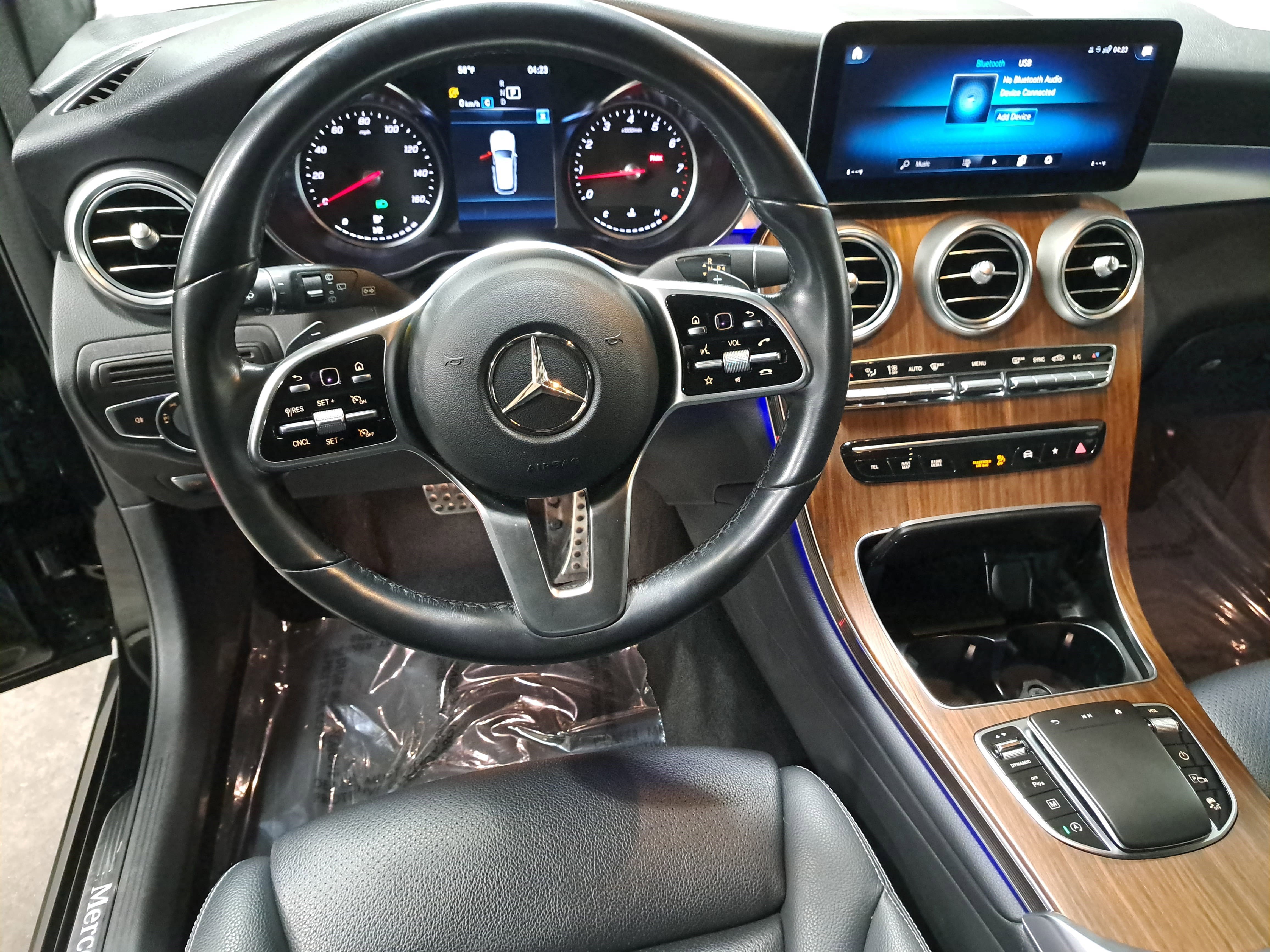 Used 2022 Mercedes-Benz GLC 300 4MATIC image 17