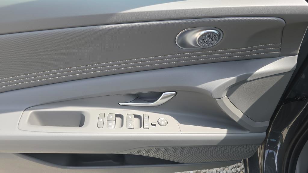 New 2026 Hyundai Elantra Sport FWD image 16