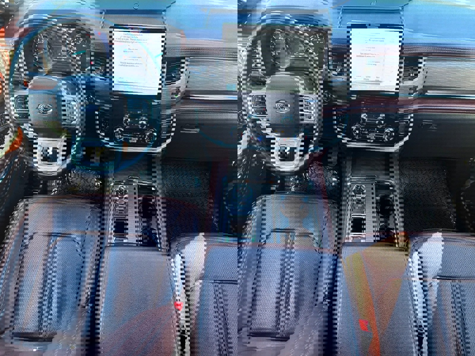 Used 2024 Ford Expedition Limited image 13